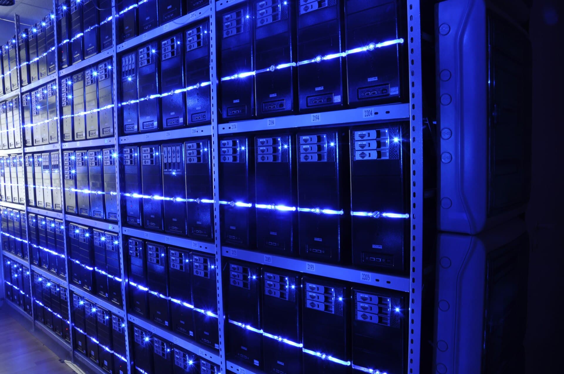 Enterprise data center powering Winscloud Matrix cloud hosting